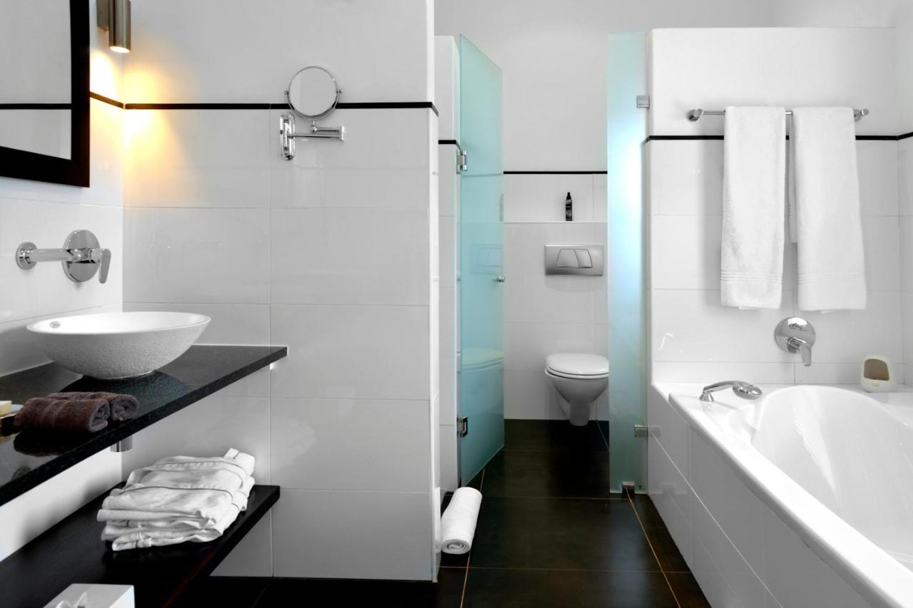 Plumwood Boutique Hotel By The Living Journey Collection Franschhoek Kültér fotó